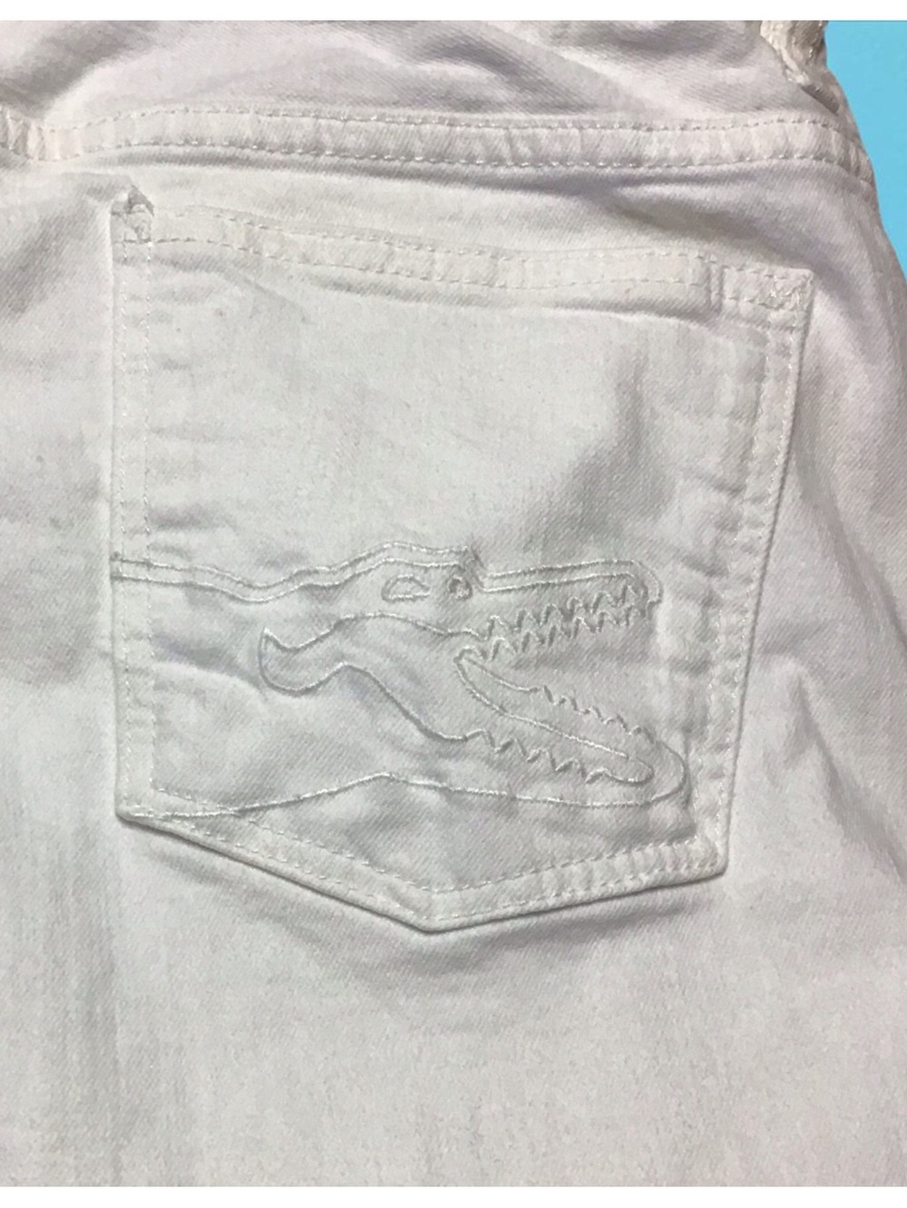 LACOSTE Vintage Straight Leg Jeans Alligator Embroidery on Back Pockets White 30